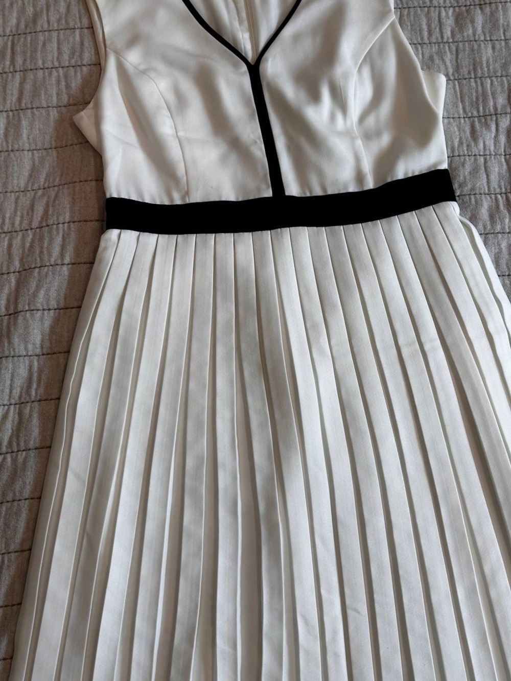 White Pleated Midi Dress with Black Trim - Picture 5 of 6